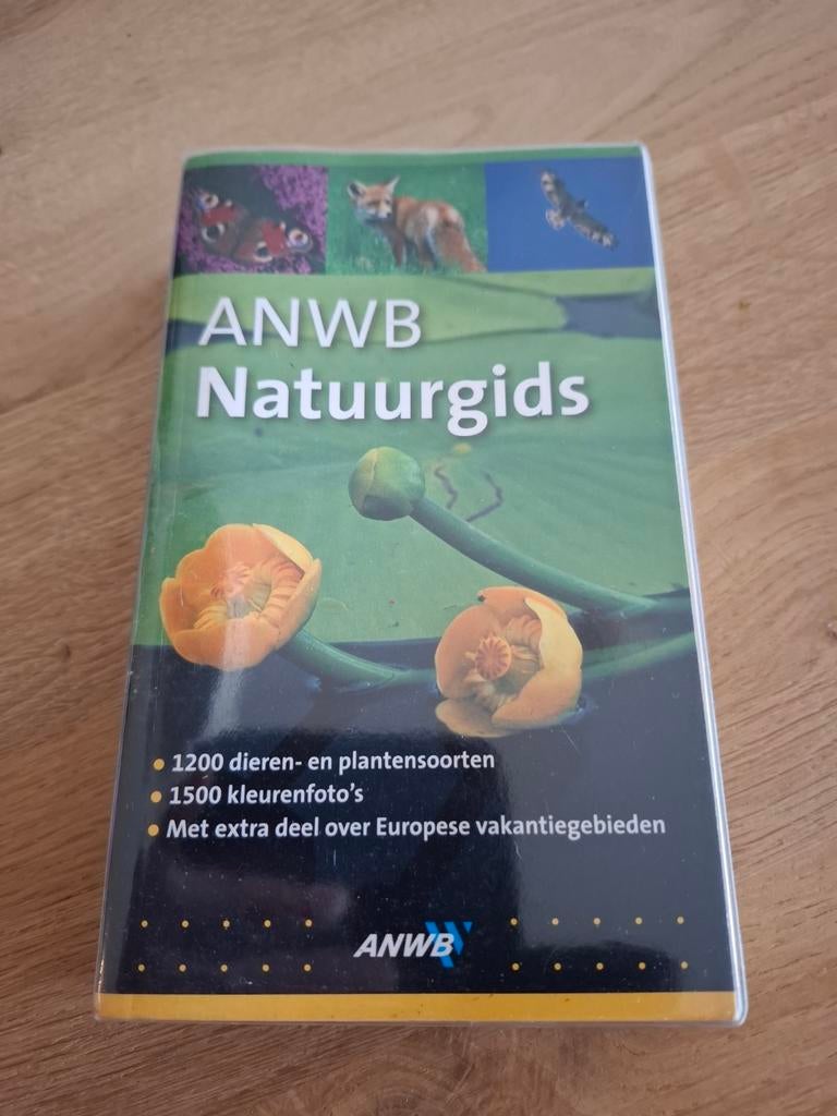 ANWB Natuurgids: 1200 Dieren- en Plantensoorten, Boeken, Natuur, Ophalen of Verzenden, Zo goed als nieuw, Natuur algemeen, ANWB