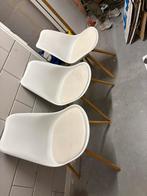 3 witte kuipstoeltjes - gratis ophalen, Huis en Inrichting, Stoelen, Ophalen, Kunststof, Gebruikt, Drie