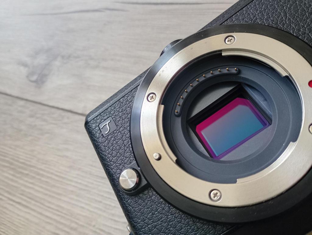 Panasonic GX80 GX85 Body MFT + 2 accus, laders, Audio, Tv en Foto, Fotocamera's Digitaal, Compact, Ophalen of Verzenden, Zo goed als nieuw