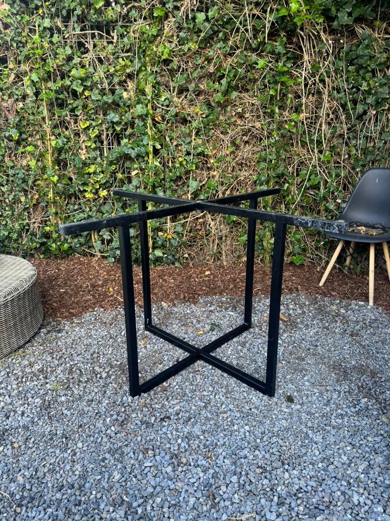 Sterk tafel frame Zwart / Tafelpoot (zie tekst voor afmeting, 100 tot 150 cm, Zo goed als nieuw, Rechthoekig, 50 tot 100 cm