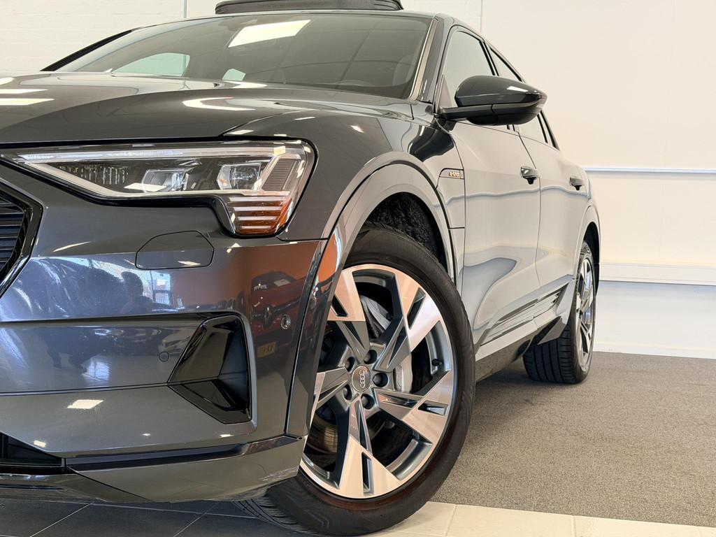 Audi e-tron e-tron 55 quattro advanced 95 kWh | 90% SOH | Sp, Auto's, Audi, Automaat, 131 €/maand, Zwart, 95 kWh