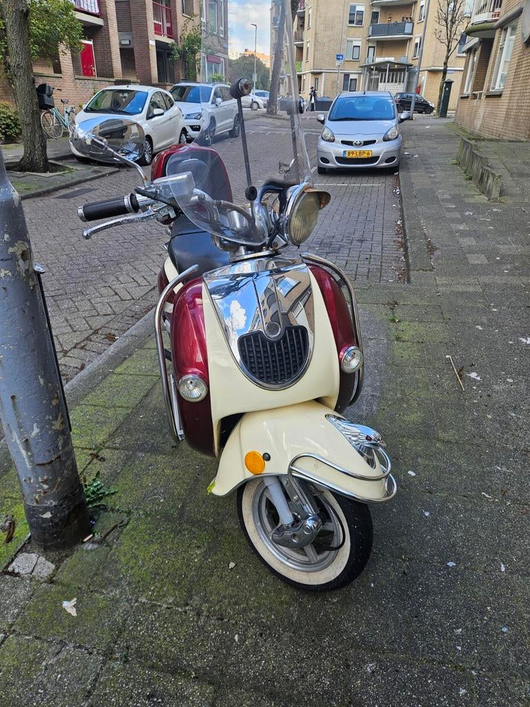 Znen Retro Scooter - Klassieke Stijl, Modern Rijden, Ophalen of Verzenden, Gebruikt, Benzine, Overige merken