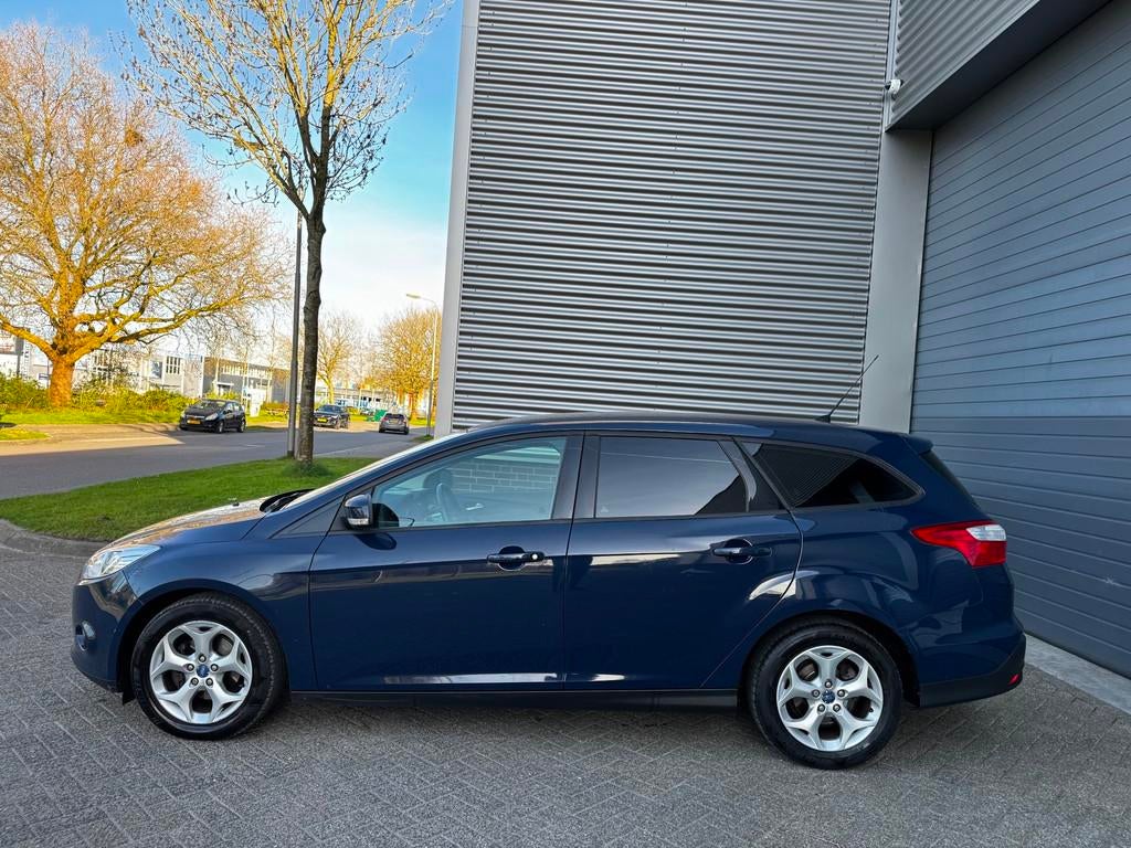 Ford Focus Wagon 1.0 EcoBoost Trend|AIRCO IJSKOUD|LAGE KM ME, Auto's, Ford, Euro 5, 101 pk, Gebruikt, Blauw