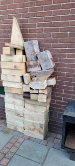 Flinke stapel keggen en blokken voor de kachel stookhout, Minder dan 3 m³, Ophalen