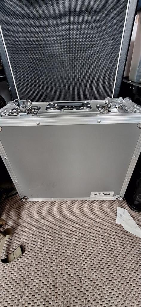 Novo Pedaltrain met robuuste koffer, Ophalen of Verzenden, Zo goed als nieuw, Overige typen