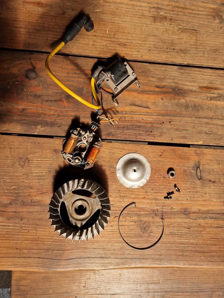 Kreidler Buitenbobine ontsteking originele 6V 25W4/5W., Ophalen of Verzenden