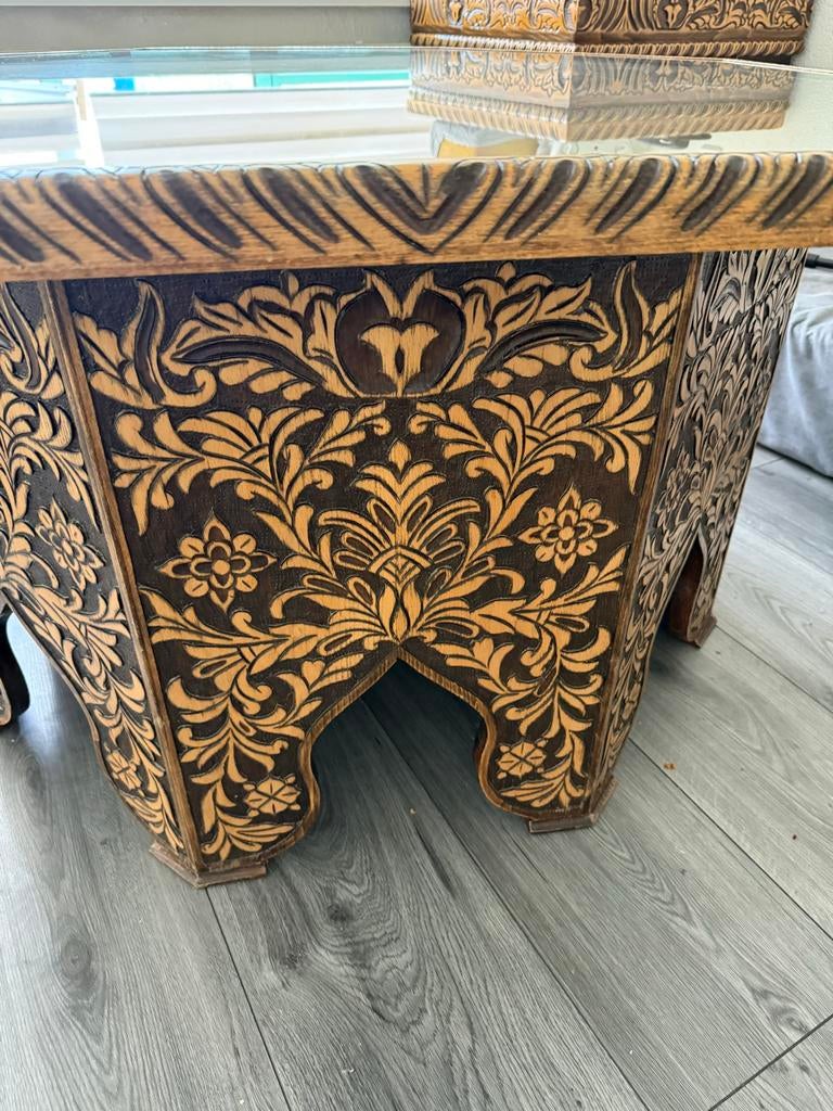 Unieke Marokkaanse Salon Tafel met Prachtig Houtsnijwerk, Gebruikt, Marokaans, Ophalen of Verzenden, Overige vormen