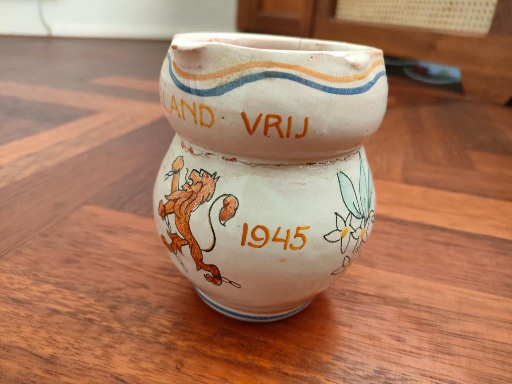 Goedewaagen kannetje Nederland Vrij 1945, Ophalen