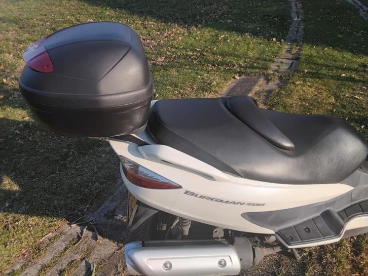 Topkoffer givi monolock en rek burgman uh200 ( uh 200 ) 2010, Motoren, Onderdelen | Suzuki, Ophalen