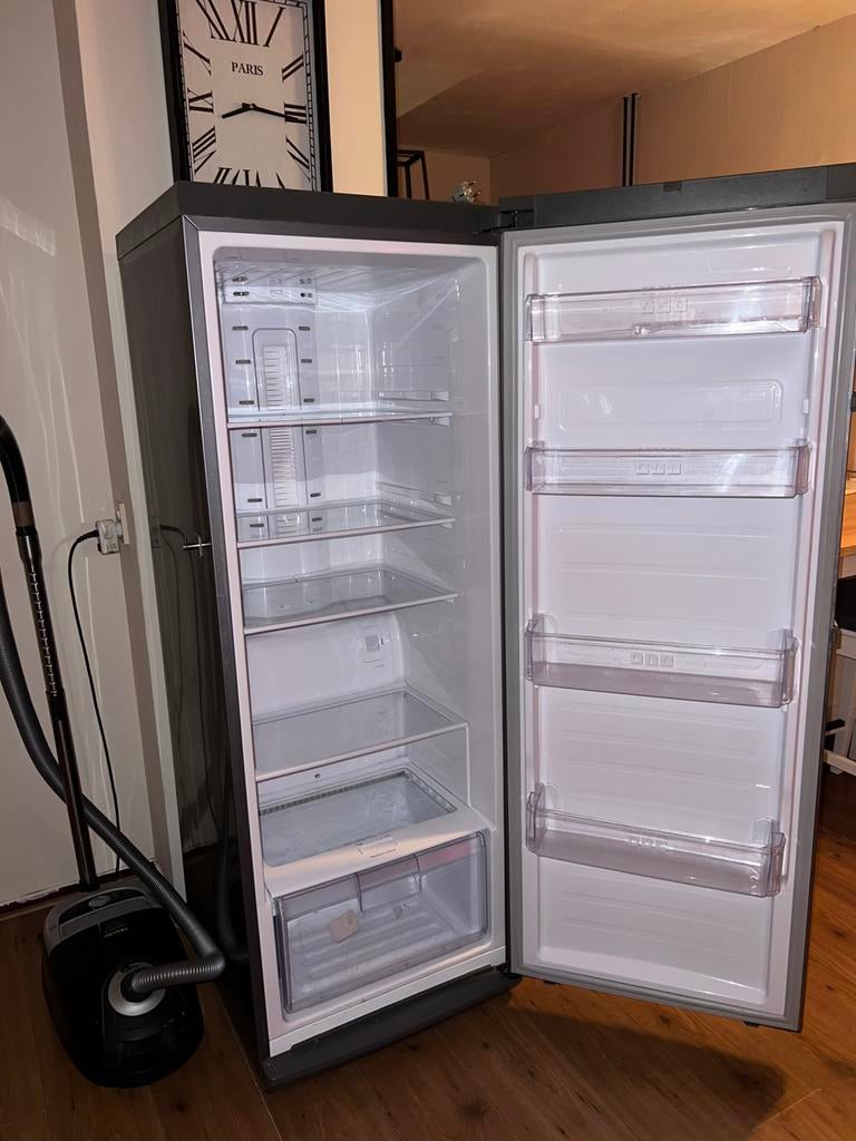 Samsung koelkast goedwerkend, Witgoed en Apparatuur, Koelkasten en IJskasten, Ophalen, Zonder vriesvak, 200 liter of meer, 160 cm of meer