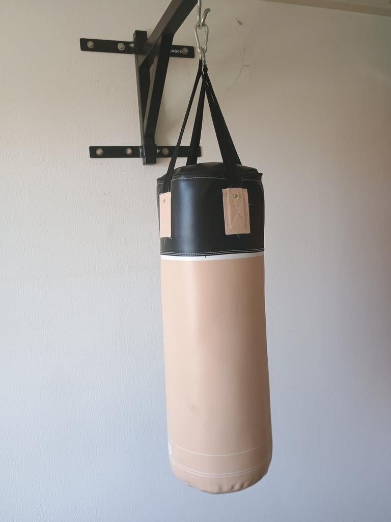 Boksbal met ophangbeugel, tas, handschoenen en toebehoren, Ophalen of Verzenden, Gebruikt, Boksbal