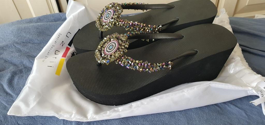 Uzurii luxe slippers met strass en sleehak 39/40 nieuw, Slippers, Uzurii, Zwart, Nieuw