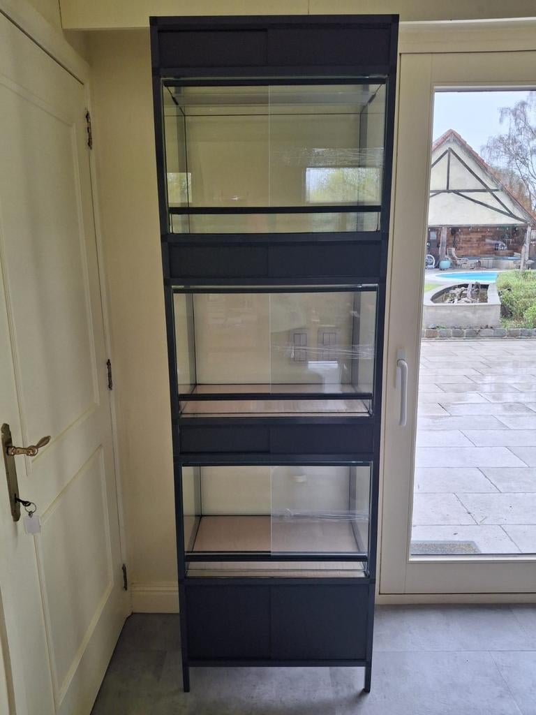 Terrarium stelling (nieuw), Ophalen