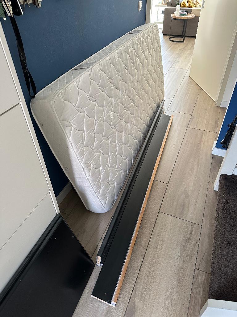 Eenpersoons bed, Huis en Inrichting, Ophalen, Overige materialen, Gebruikt, 90 cm
