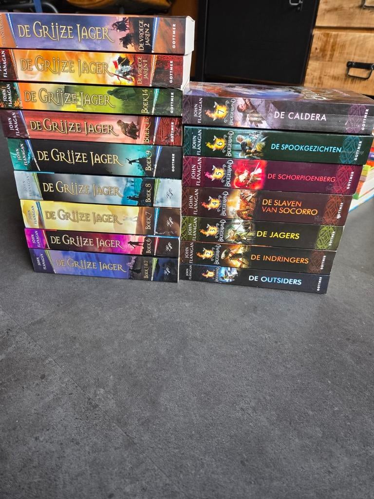 16x De Grijze Jager + Broederband boeken, Boeken, Ophalen of Verzenden, Gelezen