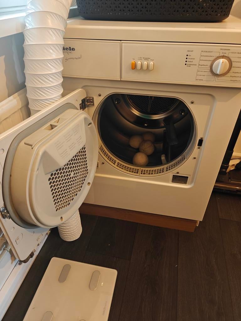 Miele Novotronic Sommerwind droger ophalen voor 19 april, Ophalen, Gebruikt, Luchtafvoer, Voorlader