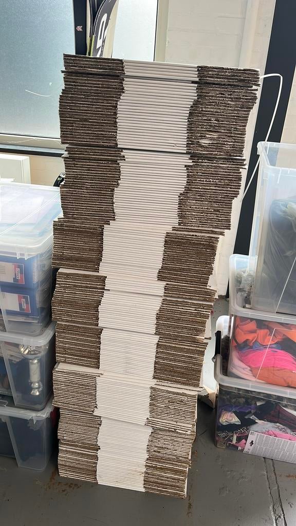 240 stuks verzenddoos, Doe-het-zelf en Verbouw, Kratten en Dozen, Ophalen, Doos, Opvouwbaar, Minder dan 50 cm