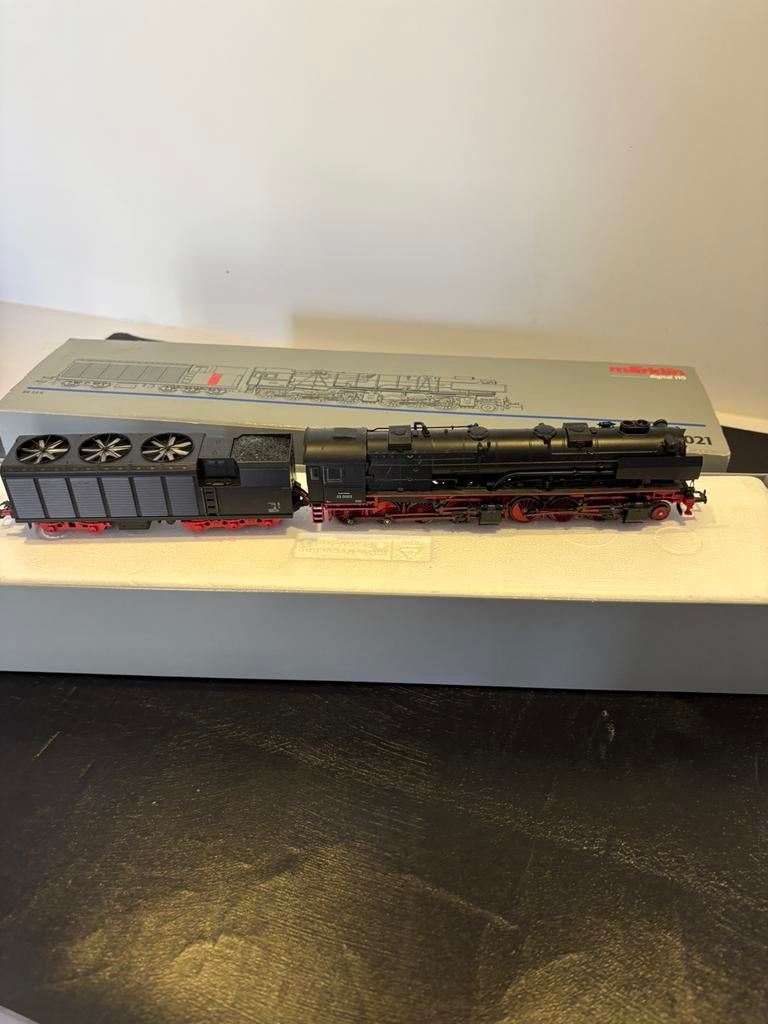 Märklin 37021 H0 Stoomlocomotief  BR 53 van de DB, Ophalen, Wisselstroom, Wagon, Zo goed als nieuw