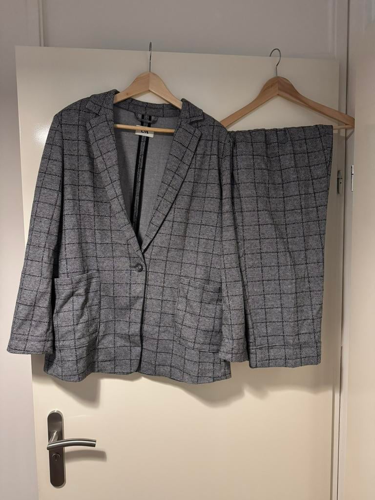 Dames pak maat 46, Ophalen of Verzenden, Zo goed als nieuw, Maat 46/48 (XL) of groter