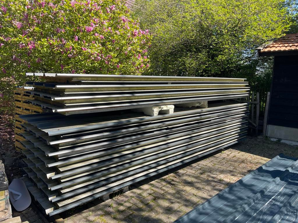 Geïsoleerde dakpanelen / sandwichpanelen 42 stuks, Ophalen of Verzenden, Gebruikt, Overige materialen, 20 tot 50 mm