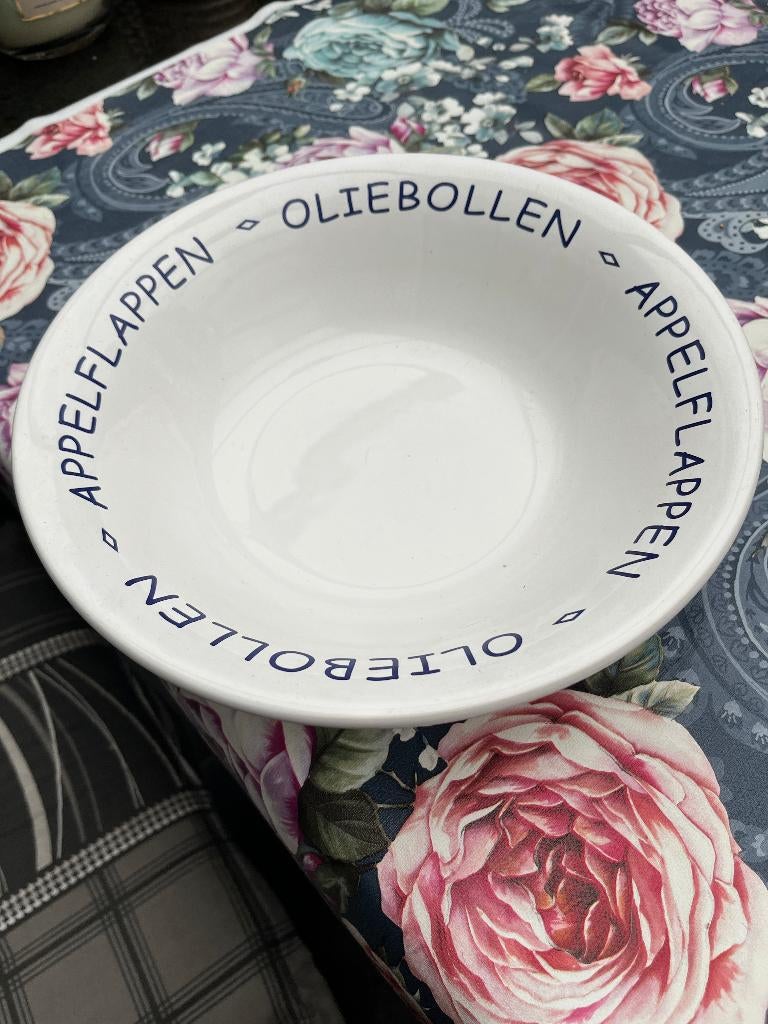 Oliebollen/appelflappen schaal, Huis en Inrichting, Keuken | Servies, Ophalen, Overige stijlen, Aardewerk, Schaal of Schalen