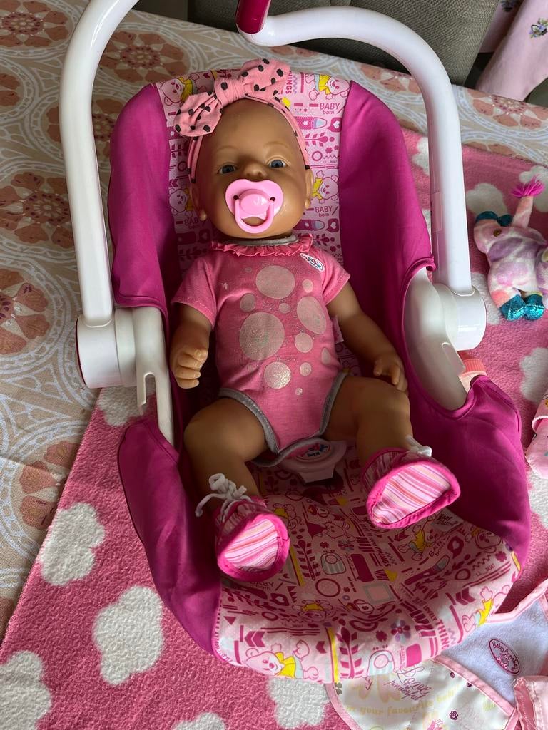 Baby Born pop met maxi-cosi, Kinderen en Baby's, Speelgoed | Poppen, Ophalen of Verzenden, Gebruikt, Babypop