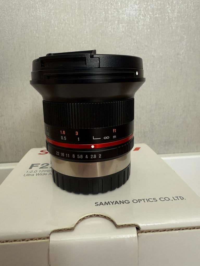 Samyang 12mm F/2 NCS CS Fuji X, Ophalen of Verzenden, Zo goed als nieuw, Groothoeklens