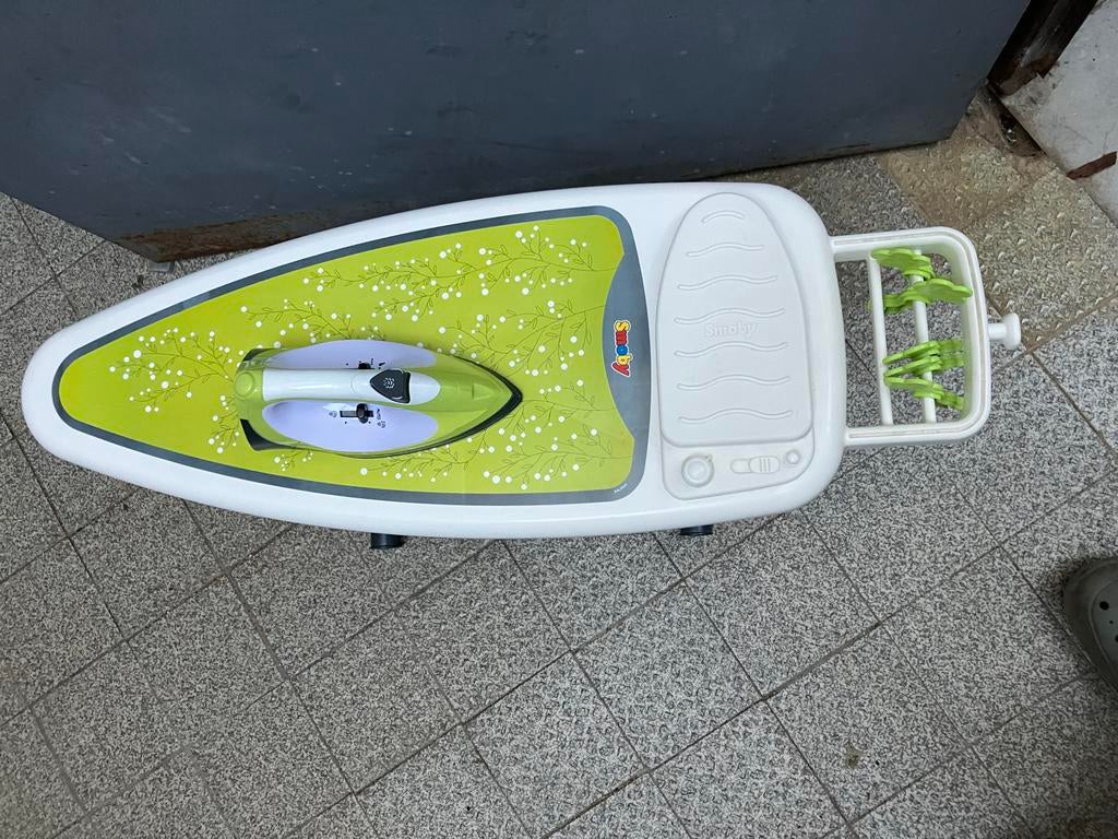Kinder strijkijzer en strijkplank Smoby, Kinderen en Baby's, Speelgoed | Overig, Ophalen, Zo goed als nieuw, Jongen of Meisje