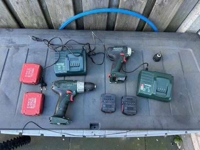 2x Metabo accuboormachines incl laders  & 4  accu's, Ophalen of Verzenden, Zo goed als nieuw, Boormachine, Variabele snelheid