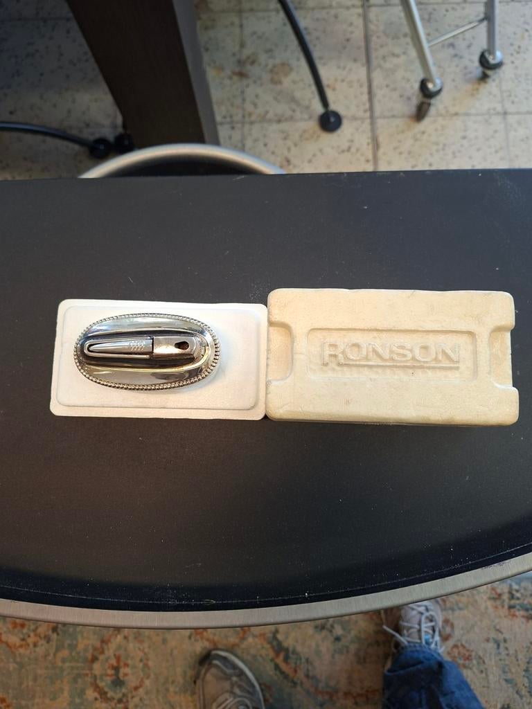 Ronson aansteker in doosje, Verzamelen, Ophalen of Verzenden