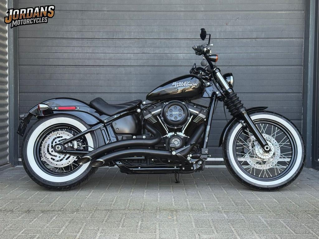 HARLEY-DAVIDSON STREET BOB 107 | white wall | V&H (bj 2018), Motoren, Motoren | Harley-Davidson, Bedrijf, Chopper