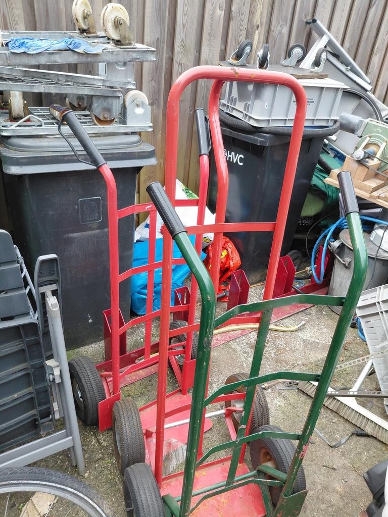 1 is er de groensteekwage en 3 klijn hondjes 1 groten karjes, Doe-het-zelf en Verbouw, 100 liter of meer, Ophalen of Verzenden