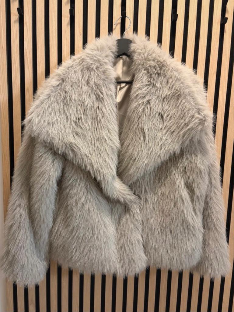 Fluffy jas, Maat 38/40 (M), Nieuw, Grijs, Verzenden