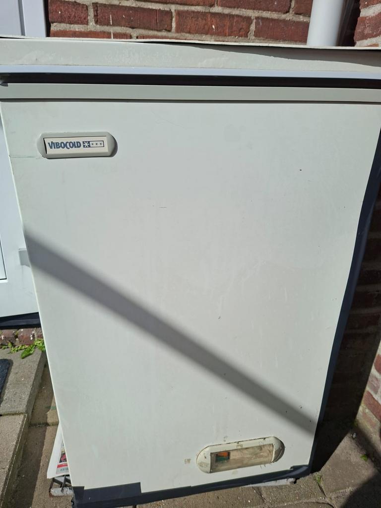 Witte vrieskist / diepvries, Witgoed en Apparatuur, Ophalen, Vrieskist, Gebruikt, Minder dan 85 cm
