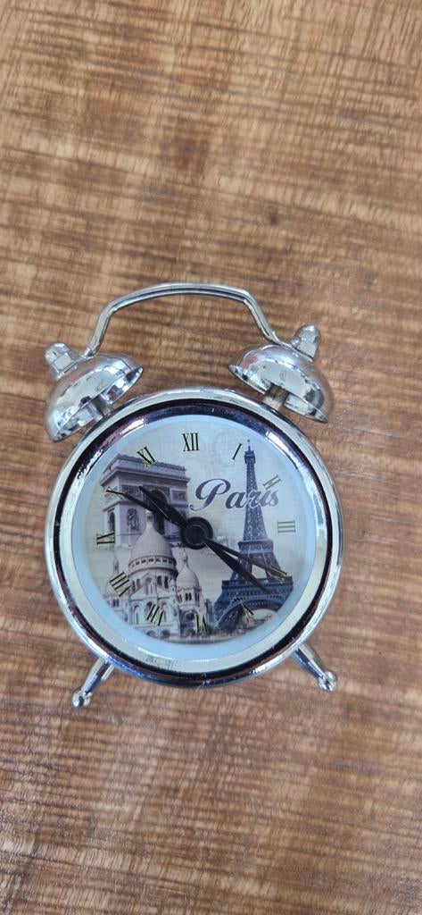 Goed werkend klein wekkertje.8cm hoog, Ophalen of Verzenden, Gebruikt