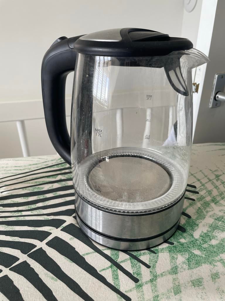 Glazen waterkoker met 1.7L inhoud, 1 tot 2 liter, Ophalen of Verzenden, Zo goed als nieuw, Draadloos