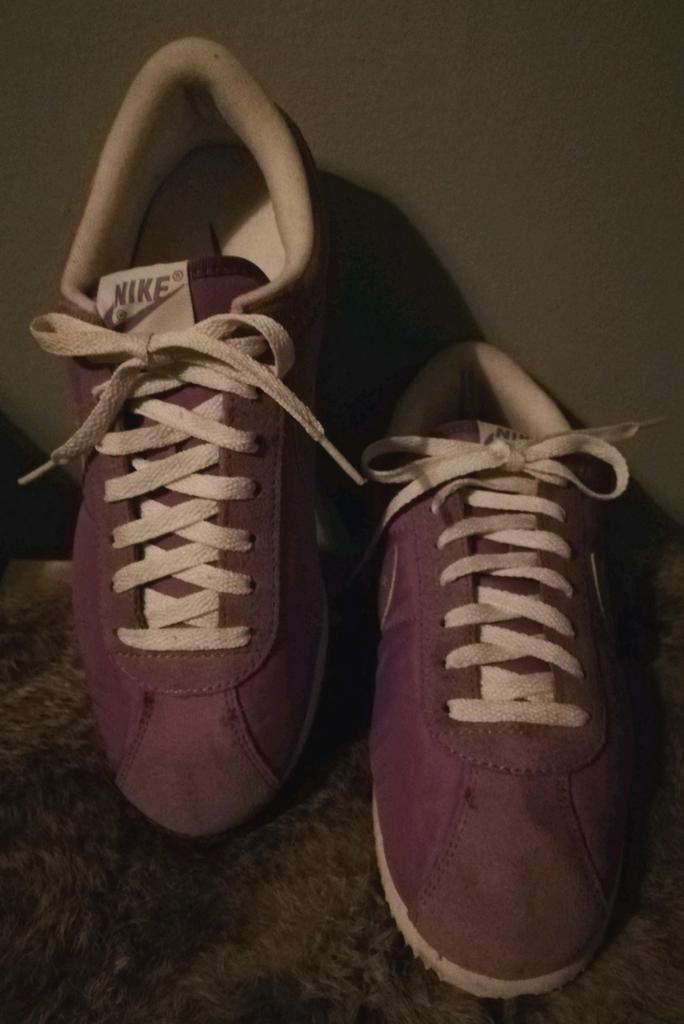 Zgan vintage/retro Nike swoosh sneakers, paars maat 41, Ophalen, Overige kleuren, Nike, Sneakers of Gympen