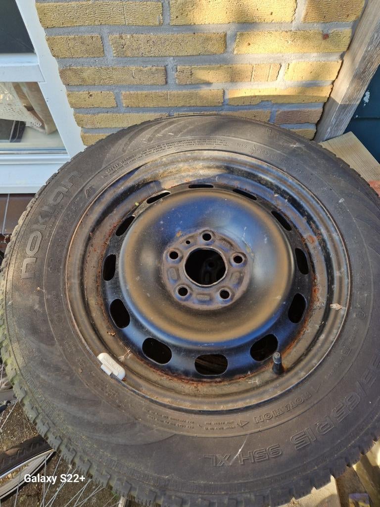 Banden op velg 195/65R15, Ophalen, Gebruikt