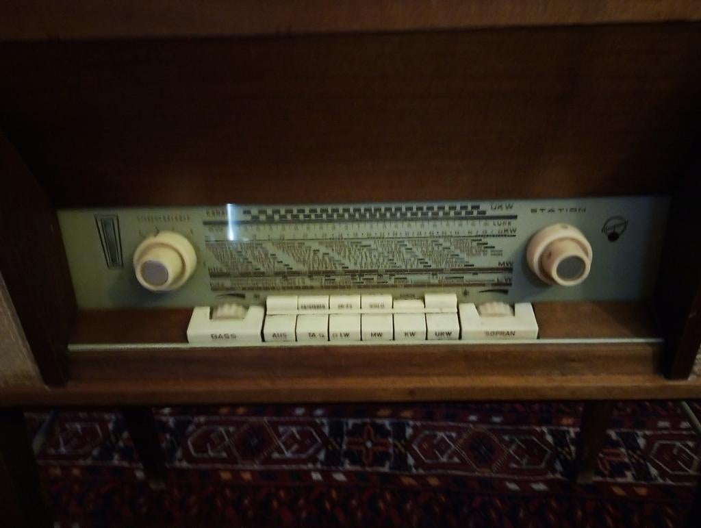 Blaupunkt meubeltje, Ophalen