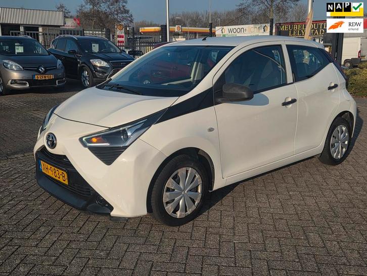Toyota Aygo 1.0 VVT-i x-fun/CRUIS CONTROL/NAP/TWEEDE EIGENAA, Auto's, Toyota, Bedrijf, Te koop, Aygo, ABS, Airbags, Airconditioning
