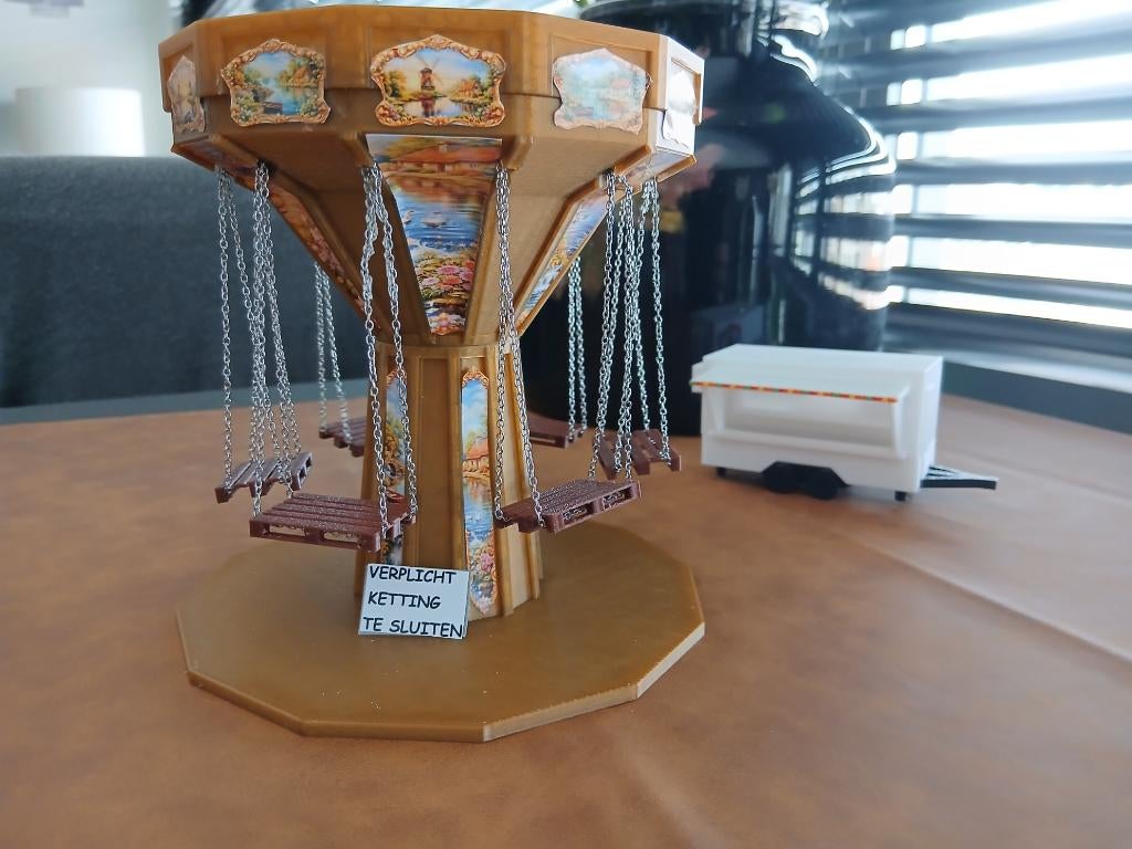 KERMIS Zweefmolen / Opgooimolen MINIATUUR, Hobby en Vrije tijd, Ophalen of Verzenden, Nieuw, 1:32 tot 1:50