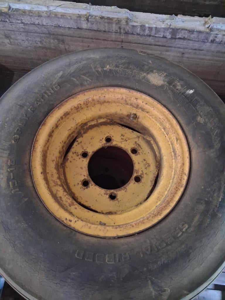 Landbouw wielen, Ophalen, Gebruikt, ., .