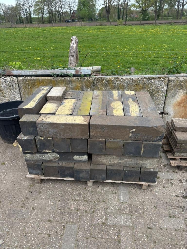 Linea blokken, Ophalen, Overige typen, Minder dan 5 m², Beton