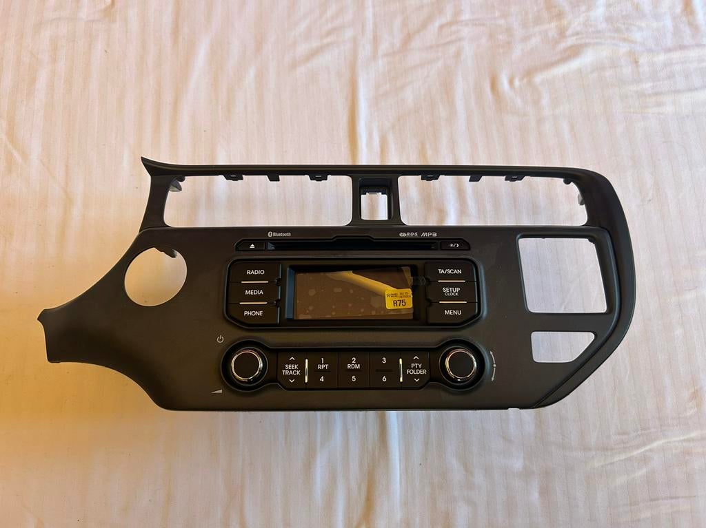 Kia Rio radio inbouwset, Ophalen, Nieuw