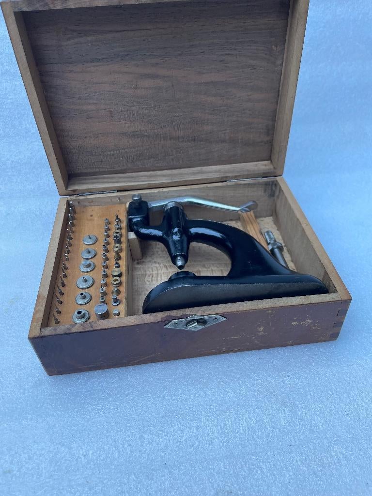 Horlogemakersgereedschap Steenpers, Antiek en Kunst, Antiek | Gereedschap en Instrumenten, Ophalen