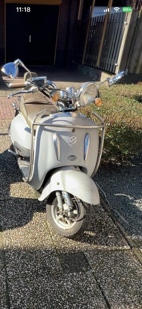 Retro scooter, Ophalen of Verzenden, Gebruikt, Benzine