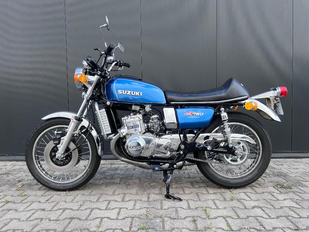 Suzuki GT 750A  Bouwjaar 1976, 750 cc, Sportuitlaat, 3 cilinders, Particulier