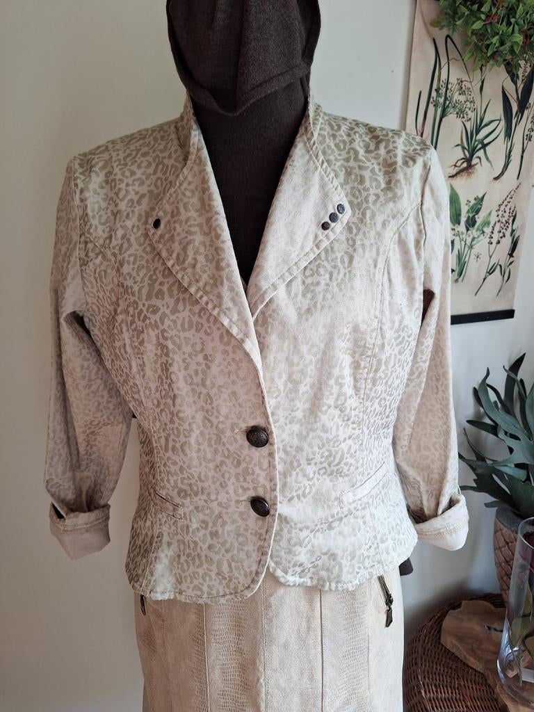 Jasje 42 stretch goud beige, Ophalen of Verzenden, Zo goed als nieuw, Maat 42/44 (L), Beige