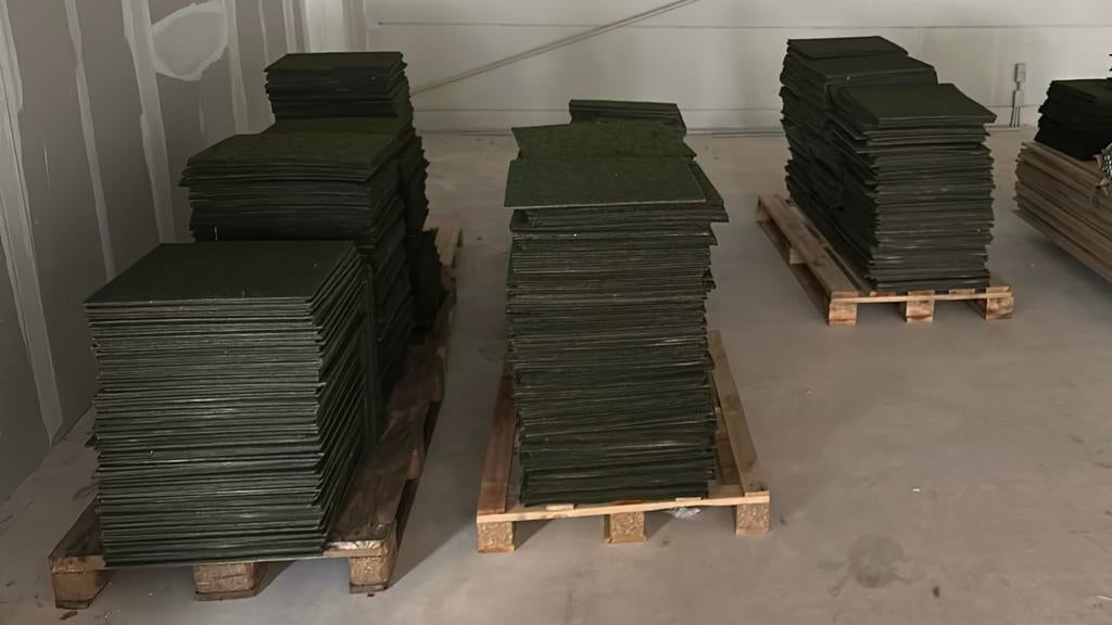 Tapijt tegels groen - 300 m2, Huis en Inrichting, Stoffering | Vloerbedekking, Ophalen, Groen, Tapijt