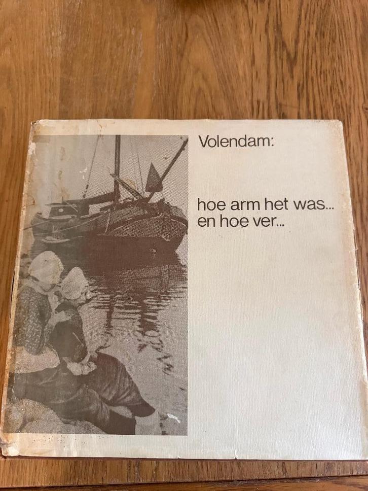 Volendam Hoe arm het was, en hoe ver - 1930 = 1945, Boeken, Geschiedenis | Vaderland, Gelezen, 20e eeuw of later, Ophalen of Verzenden